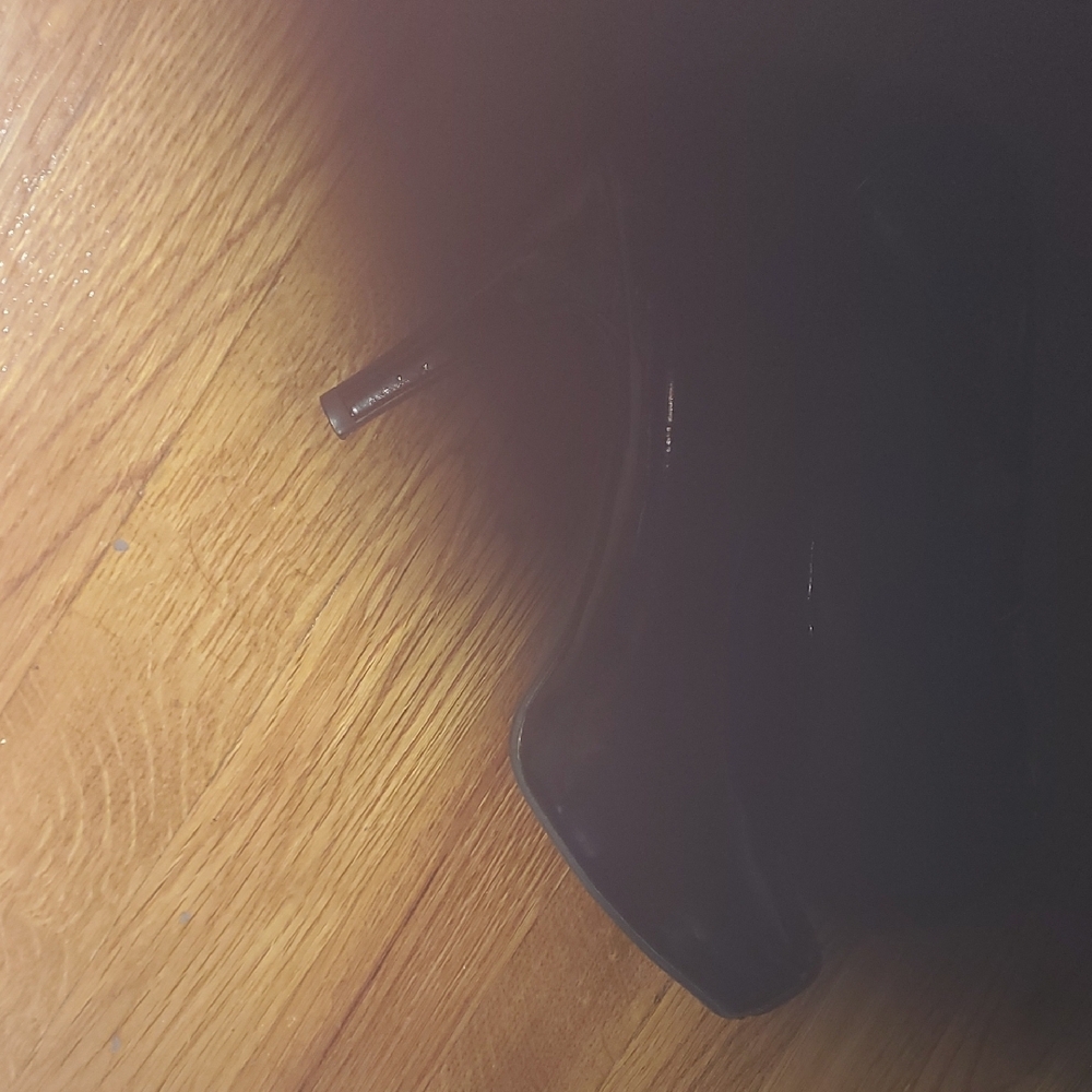 Sleek Black Women's Heels - Picture 8 of 12